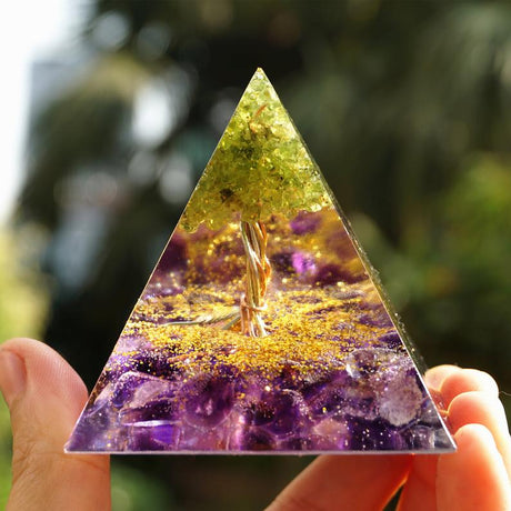 Natural Crystal, Crushed Stone, White Crystal, Mood Improving, Healing Resin, Dropping Glue, Pyramid Handicraft Ornaments - Maru Furniture Decorative Accessories # (Store description) 